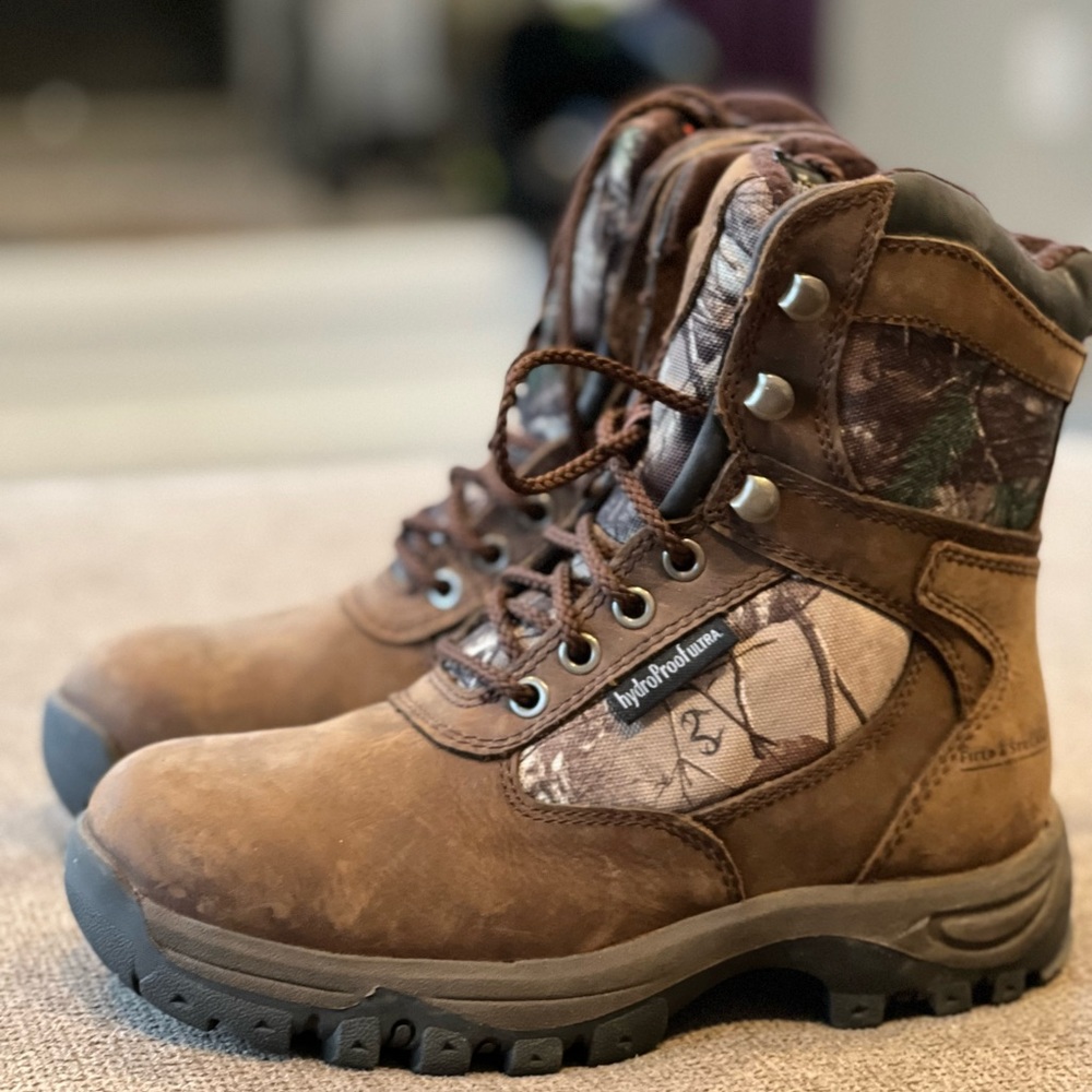 Boys boots